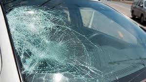 Car glass: Buy new or used?